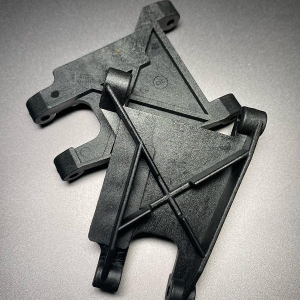 FR-0004B Fan RC Rear Arms Black fits RC10